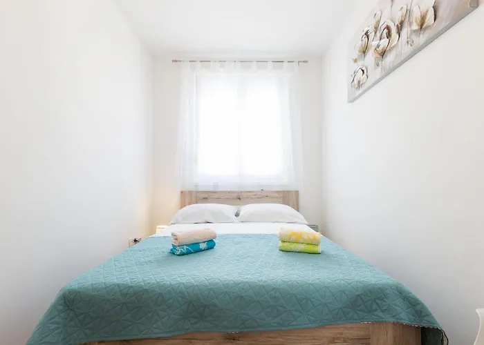 Apartman Tanja Modern With Balcony And Parking Garage Zadar