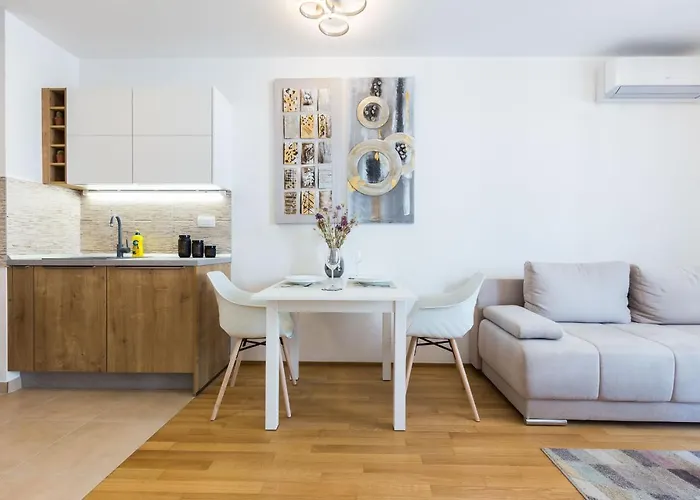 Apartman Tanja Modern With Balcony And Parking Garage Zadar