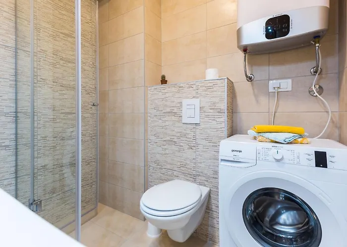 Apartman Tanja Modern With Balcony And Parking Garage