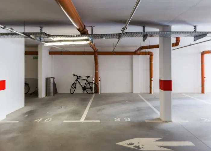 公寓 Tanja Modern With Balcony And Parking Garage